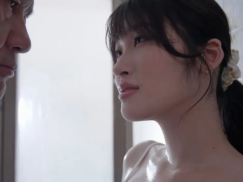 Gã chồng bỏ bê, người vợ được ông chú giúp thỏa mãn cơn dâm dục lồn